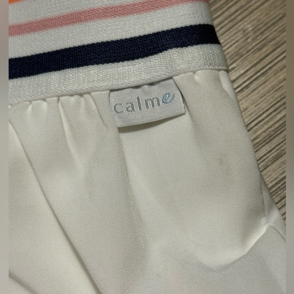 WHITE SKIRT W/ BUILT-IN SHORTS | Size XL - Picture 3 of 6